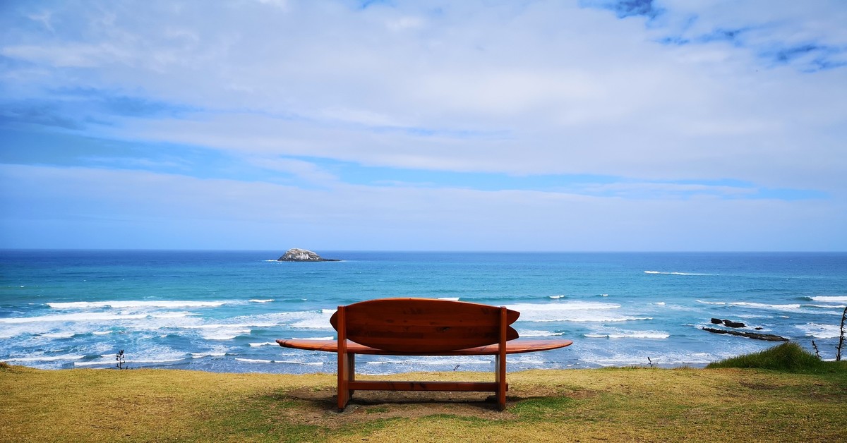 Calm coastal visual for arranging everyday habit resources in New Zealand